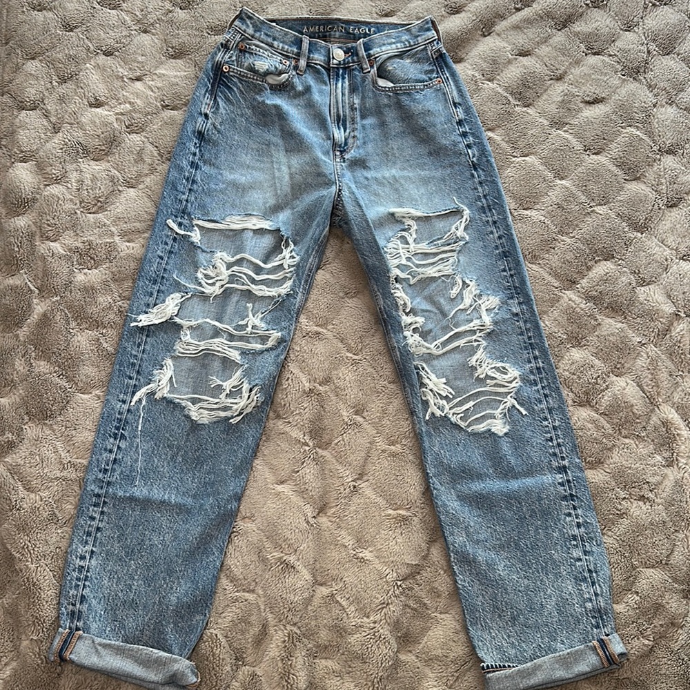 American Eagle Baggy Mom Jeans